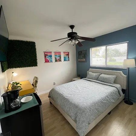 1 Mega Comfy Room Waiting For You